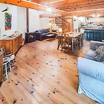 1 Bedroom Beautiful In