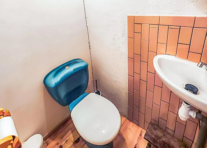 Dom wakacyjny 2 Bedroom Awesome In *