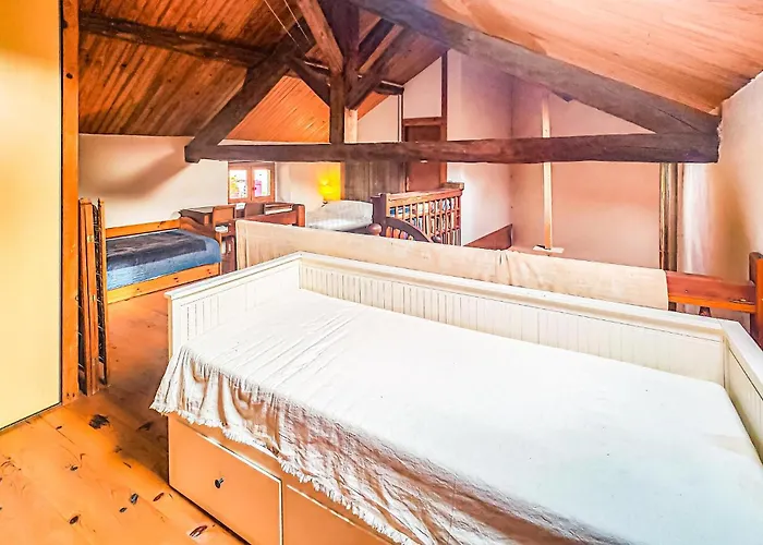 2 Bedroom Awesome In Les Cabannes (Ariege)