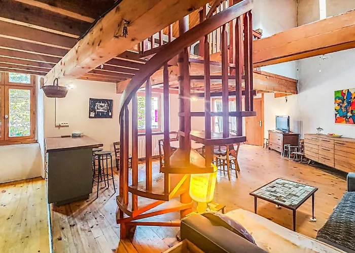 2 Bedroom Awesome In *