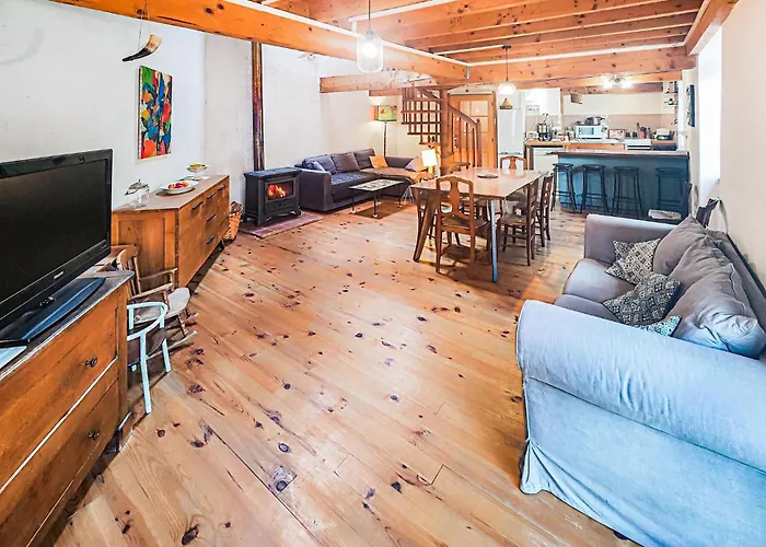 2 Bedroom Awesome In